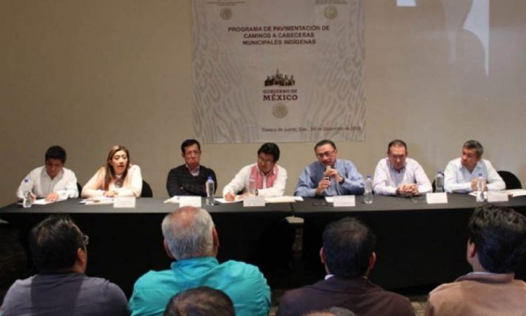 Programa de Pavimentación de Caminos a Cabeceras Municipales Indígenas